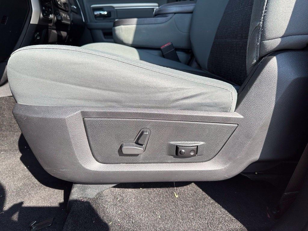 RAM 1500 4WD Crew Cab 140.5" Big Horn 2016