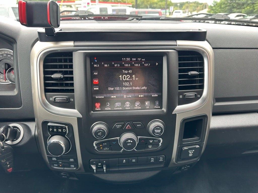 RAM 1500 4WD Crew Cab 140.5" Big Horn 2016