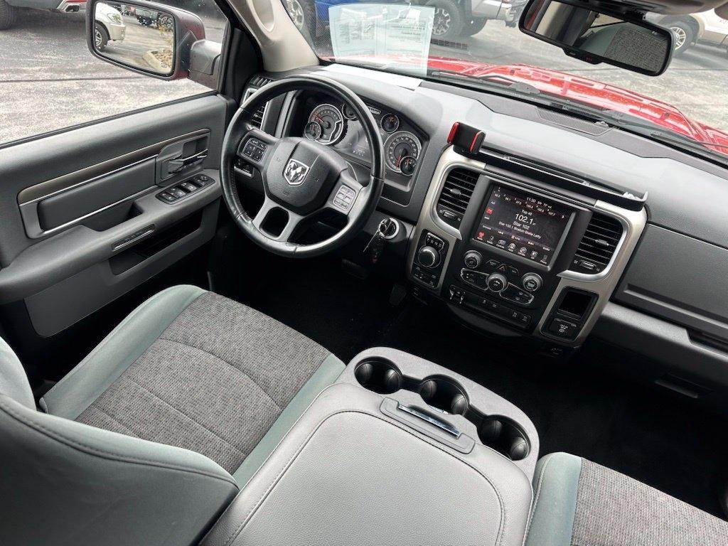 RAM 1500 4WD Crew Cab 140.5" Big Horn 2016