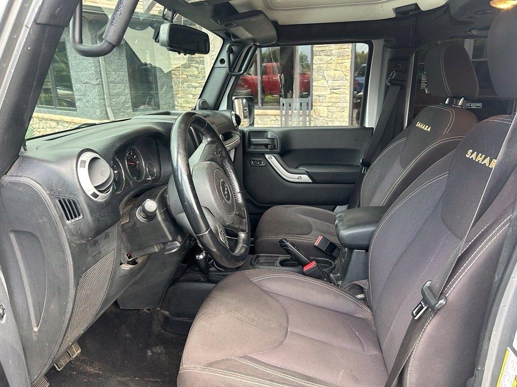 Jeep Wrangler Unlimited 4WD 4dr Sahara 2014