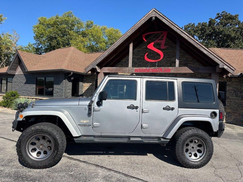 Jeep Wrangler Unlimited 4WD 4dr Sahara 2014