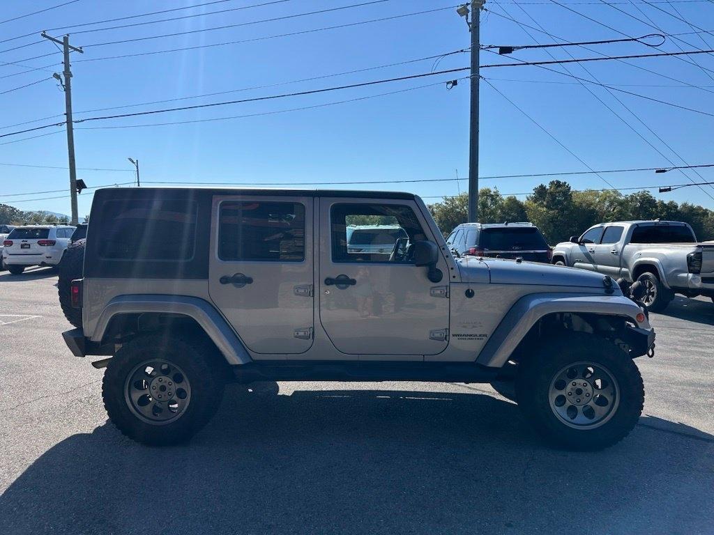 Jeep Wrangler Unlimited 4WD 4dr Sahara 2014