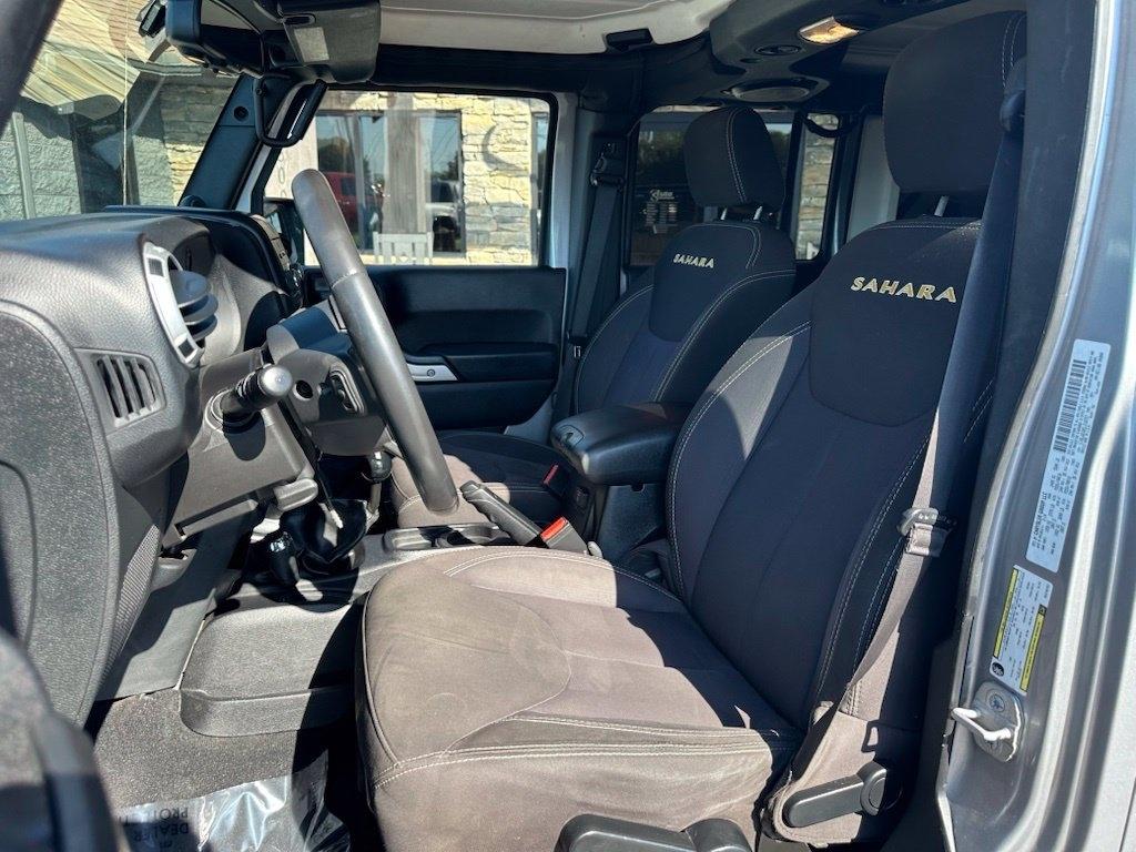 Jeep Wrangler Unlimited 4WD 4dr Sahara 2014