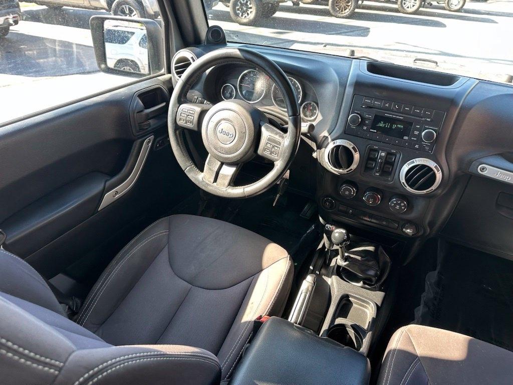 Jeep Wrangler Unlimited 4WD 4dr Sahara 2014