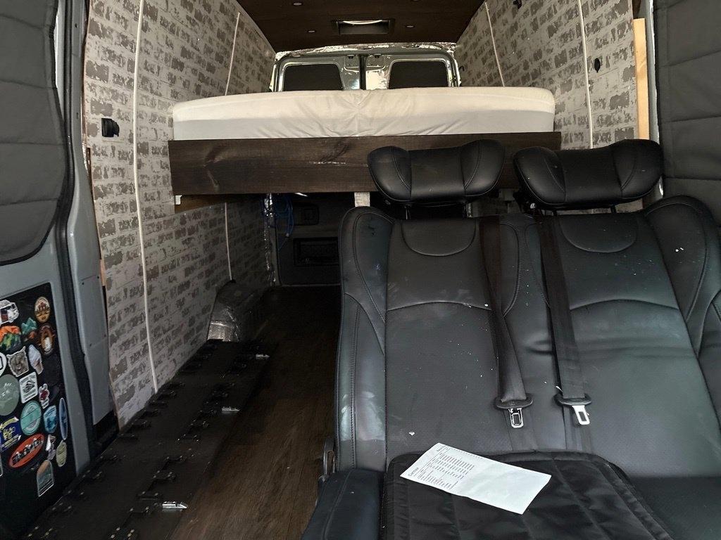 Mercedes-Benz Sprinter Van 2500 High Roof V6 170" RWD 2021
