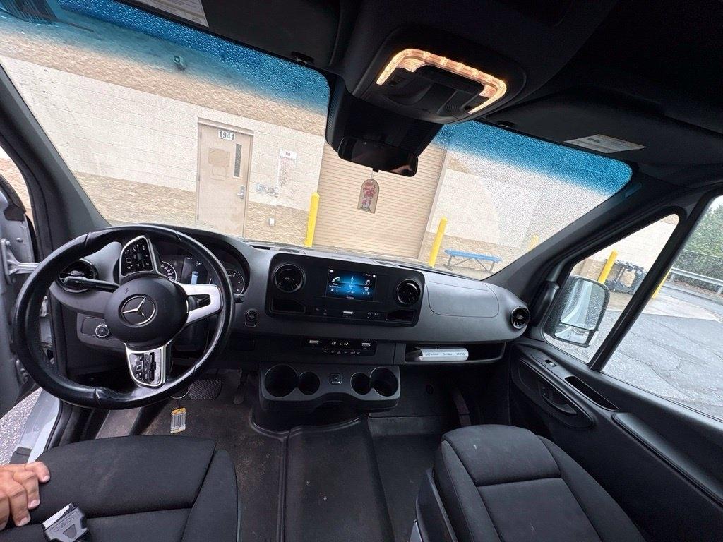 Mercedes-Benz Sprinter Van 2500 High Roof V6 170" RWD 2021