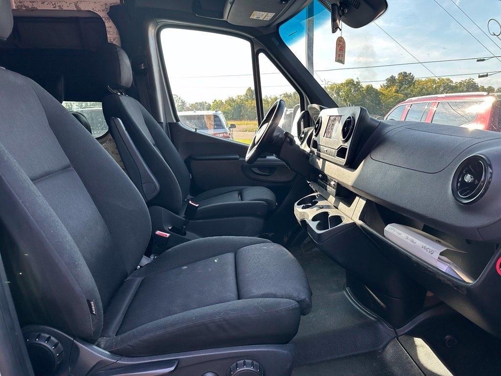 Mercedes-Benz Sprinter Van 2500 High Roof V6 170" RWD 2021