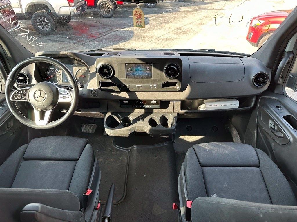 Mercedes-Benz Sprinter Van 2500 High Roof V6 170" RWD 2021