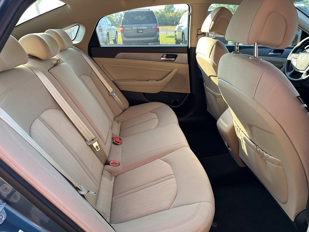 Hyundai Sonata Hybrid 4dr Sdn SE 2016