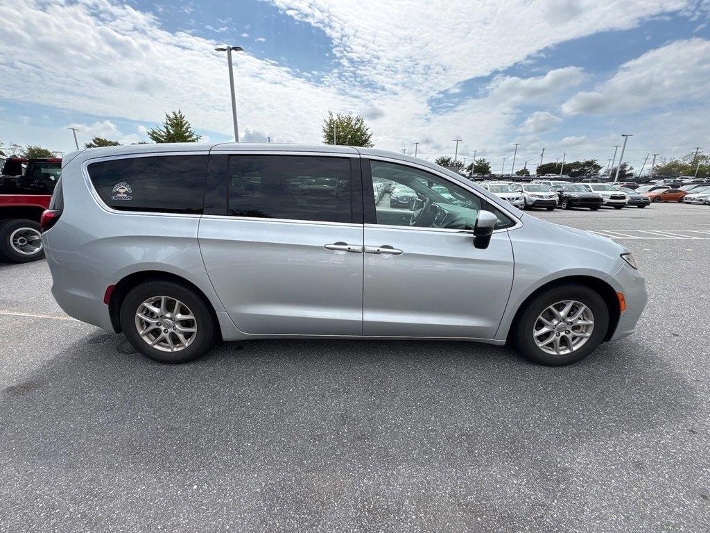 Chrysler Pacifica Touring L FWD 2023