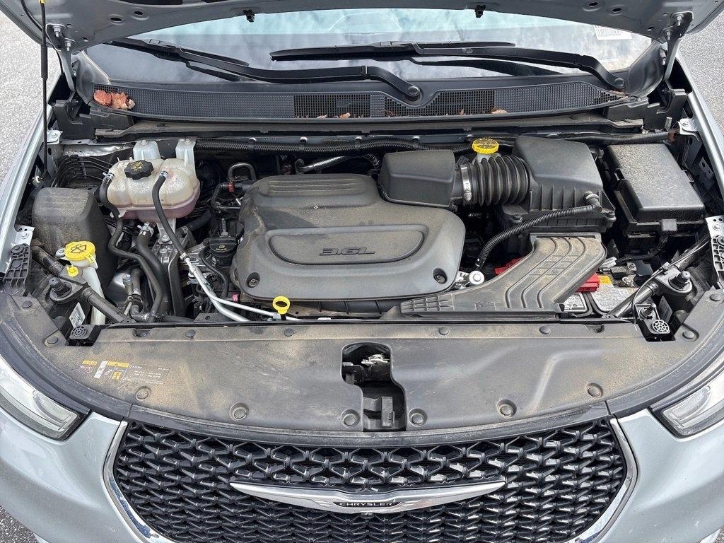 Chrysler Pacifica Touring L FWD 2023
