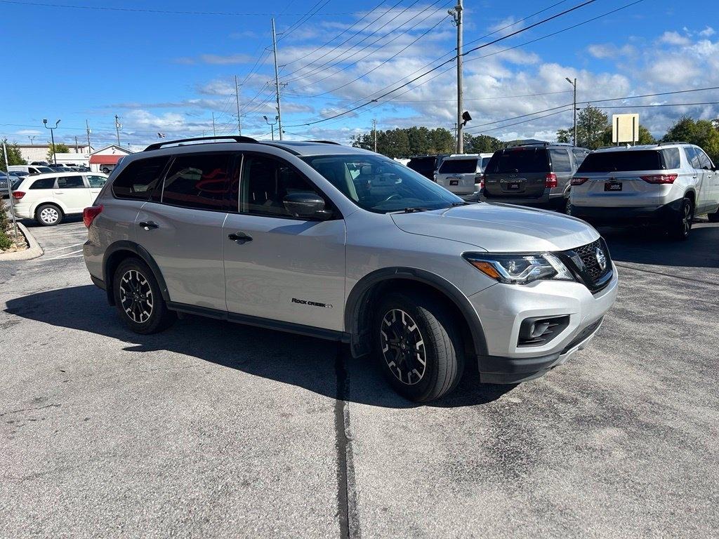 Nissan Pathfinder FWD SL 2020