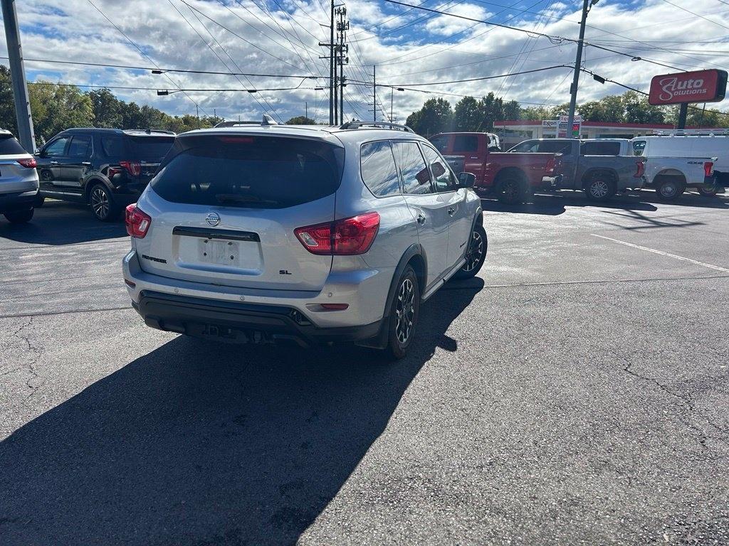 Nissan Pathfinder FWD SL 2020