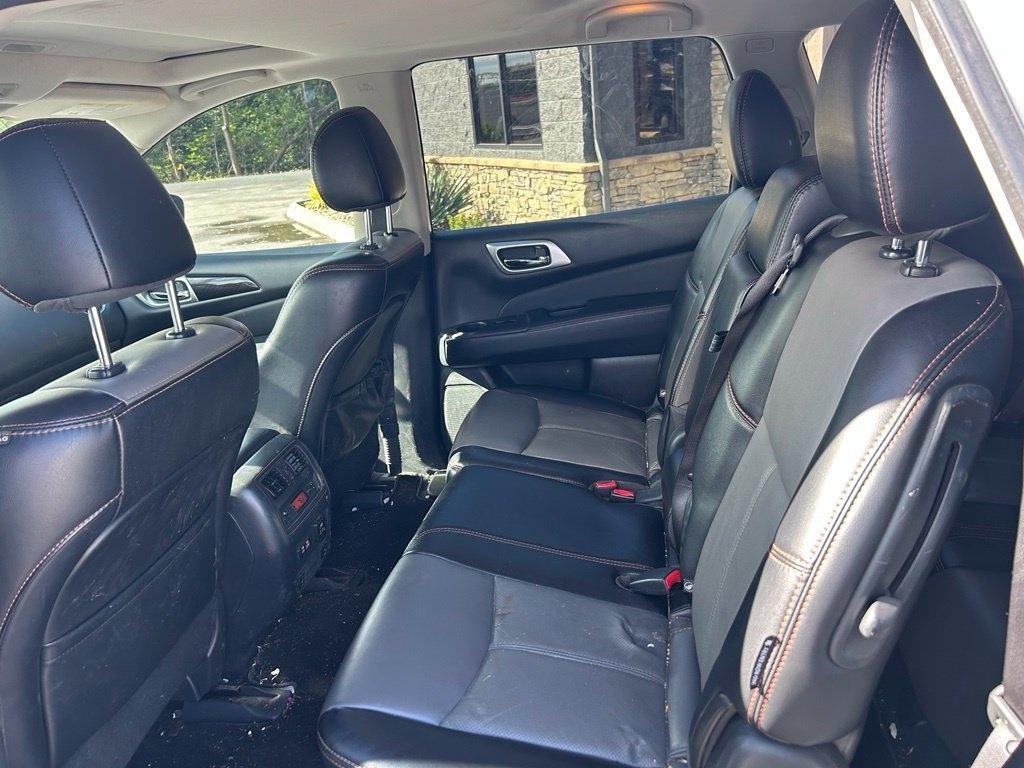 Nissan Pathfinder FWD SL 2020
