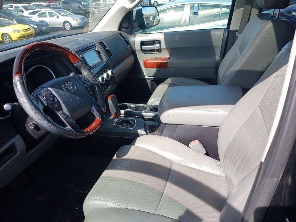 Toyota Sequoia Platinum 4WD (Natl) 2019