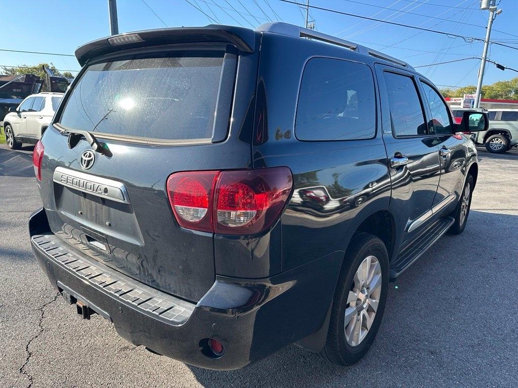 Toyota Sequoia Platinum 4WD (Natl) 2019