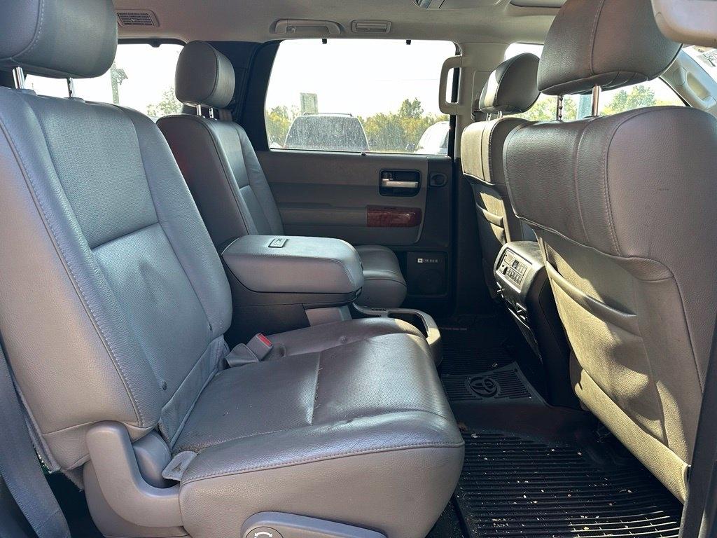 Toyota Sequoia Platinum 4WD (Natl) 2019