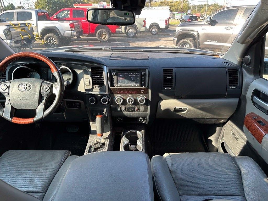 Toyota Sequoia Platinum 4WD (Natl) 2019