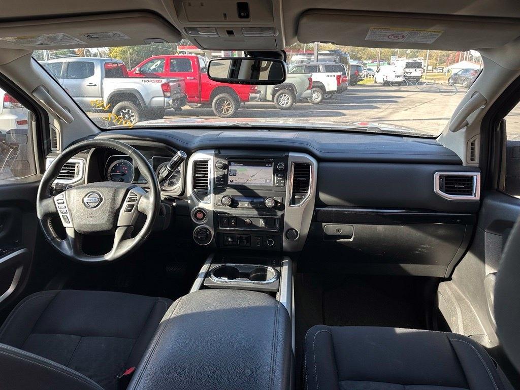 Nissan Titan XD 4x4 Gas Crew Cab SV 2018