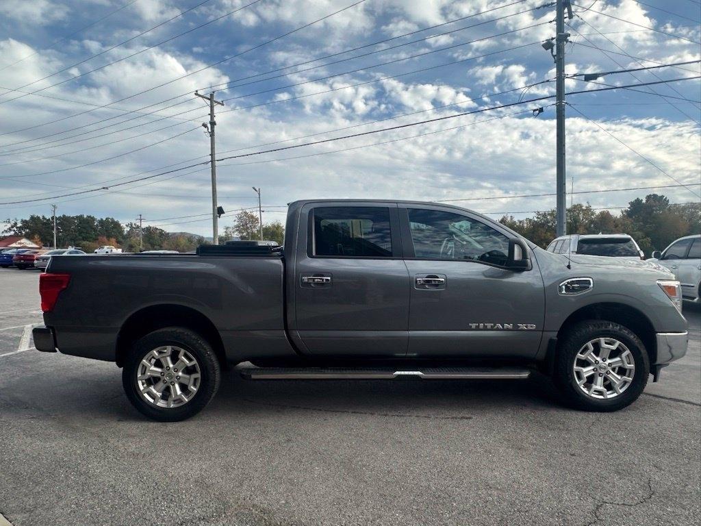 Nissan Titan XD 4x4 Gas Crew Cab SV 2018
