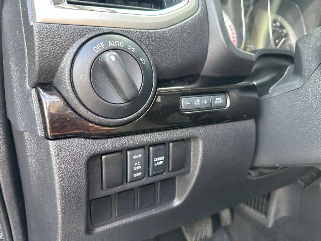 Nissan Titan XD 4x4 Gas Crew Cab SV 2018