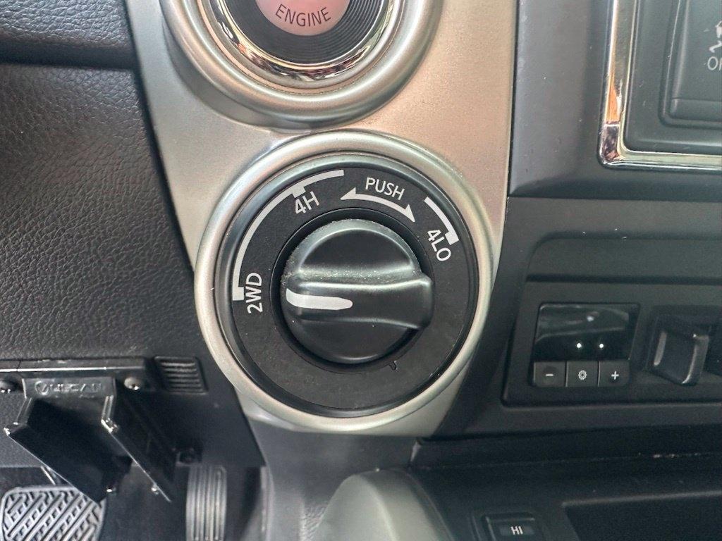 Nissan Titan XD 4x4 Gas Crew Cab SV 2018