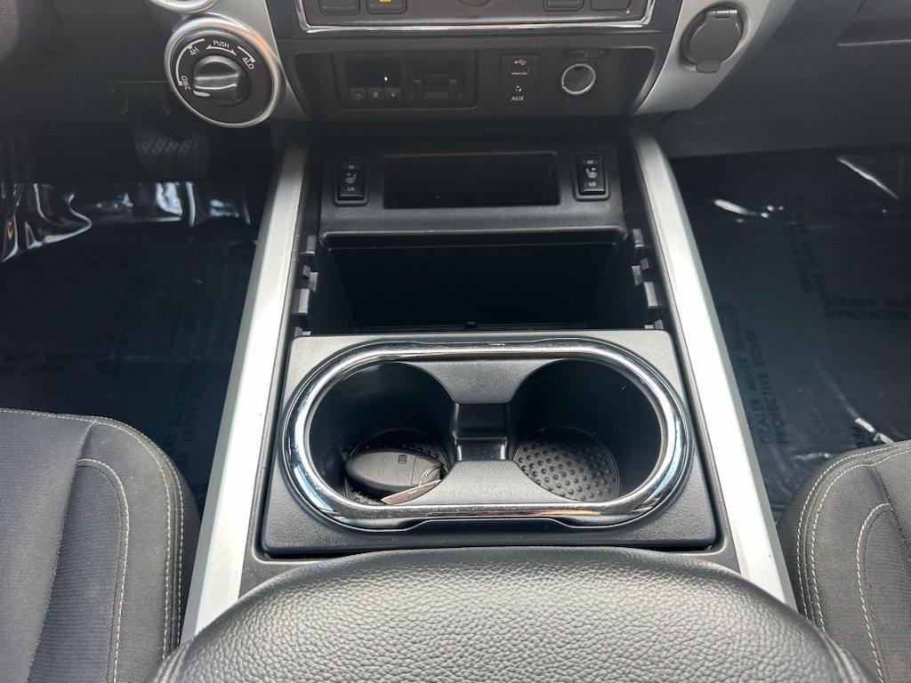 Nissan Titan XD 4x4 Gas Crew Cab SV 2018