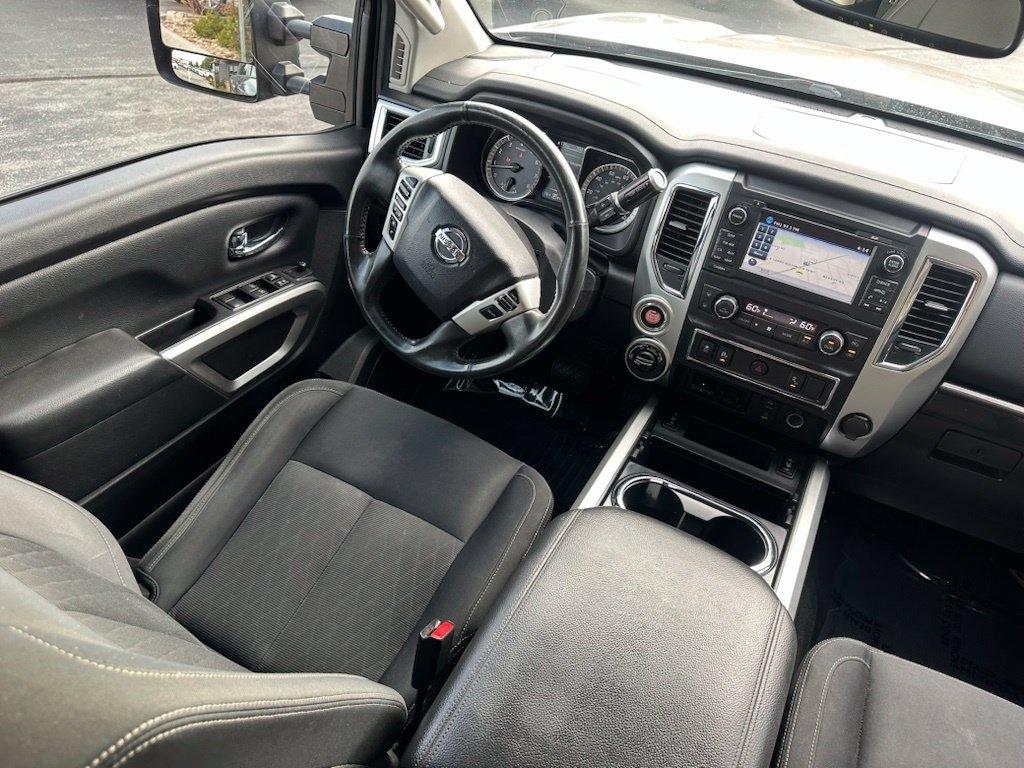 Nissan Titan XD 4x4 Gas Crew Cab SV 2018