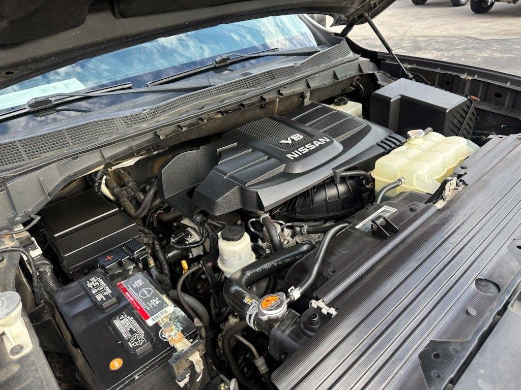 Nissan Titan XD 4x4 Gas Crew Cab SV 2018