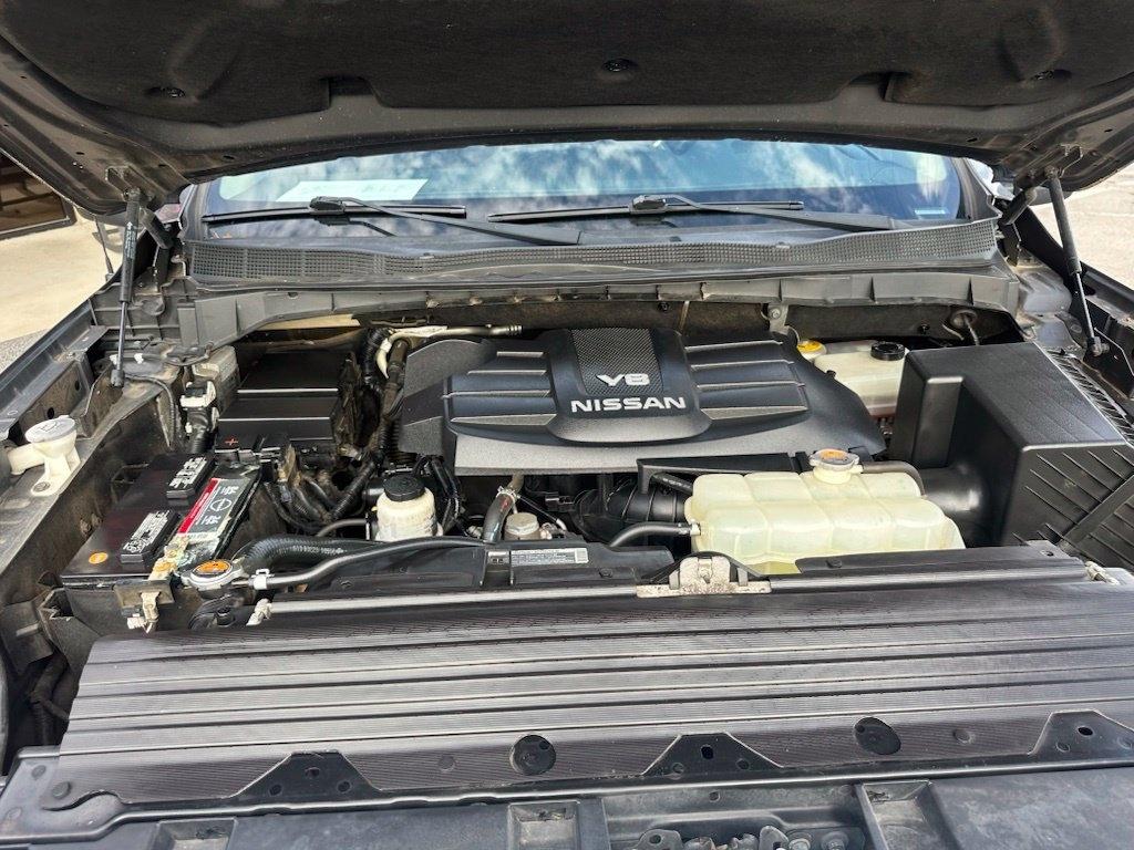 Nissan Titan XD 4x4 Gas Crew Cab SV 2018