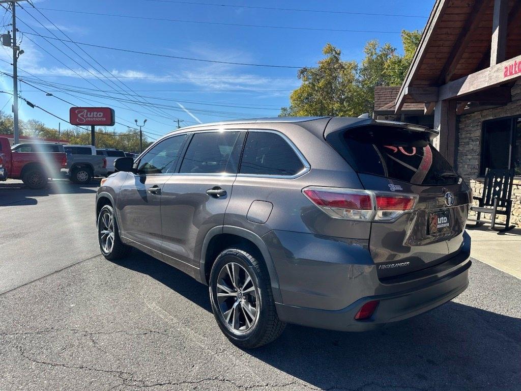 Toyota Highlander FWD 4dr V6 XLE (Natl) 2016