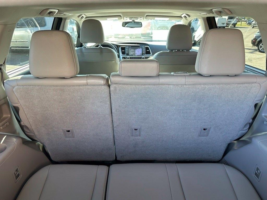 Toyota Highlander FWD 4dr V6 XLE (Natl) 2016