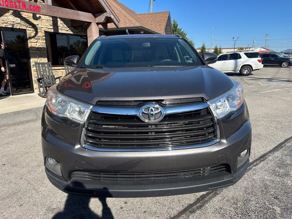 Toyota Highlander FWD 4dr V6 XLE (Natl) 2016