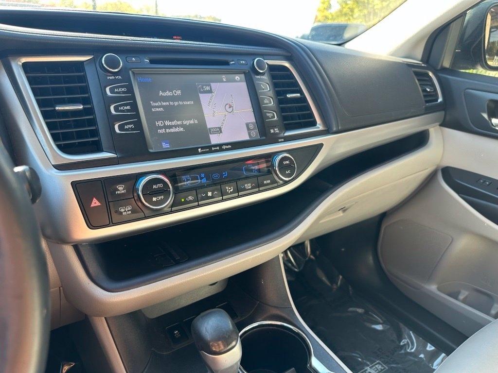 Toyota Highlander FWD 4dr V6 XLE (Natl) 2016