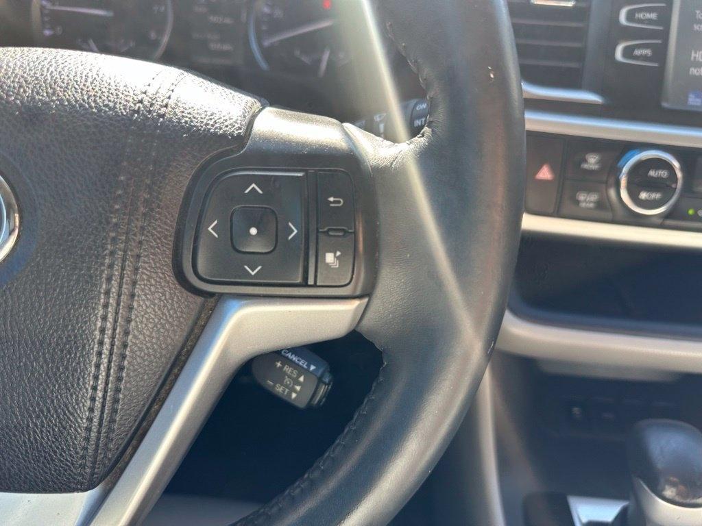 Toyota Highlander FWD 4dr V6 XLE (Natl) 2016