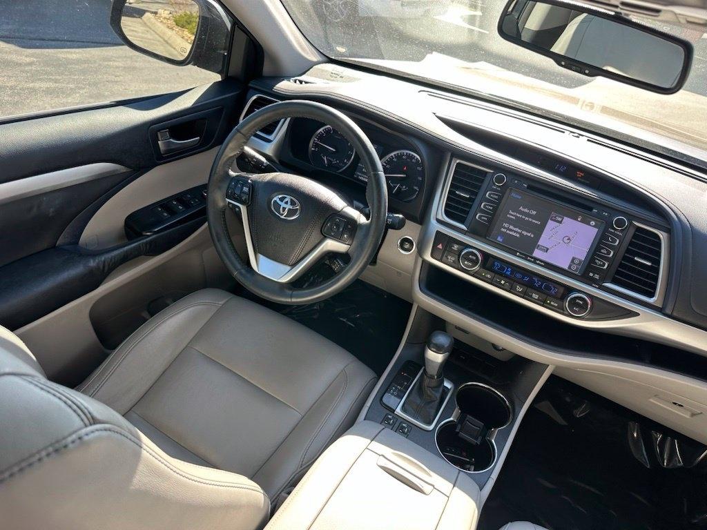 Toyota Highlander FWD 4dr V6 XLE (Natl) 2016