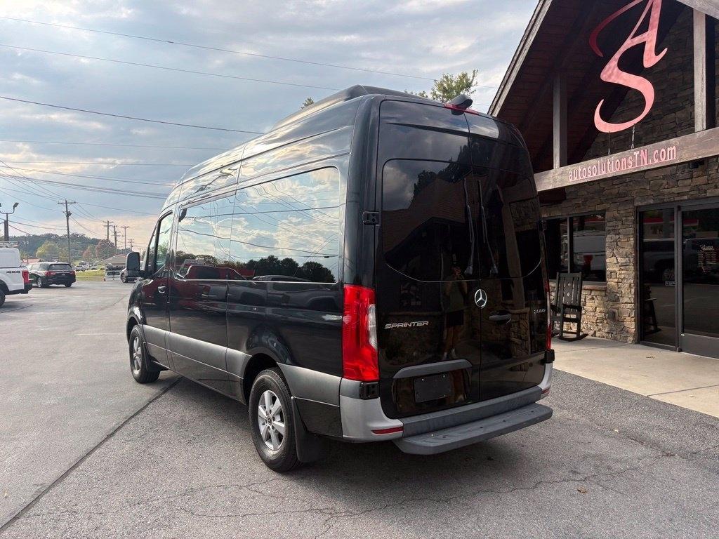 Mercedes-Benz Sprinter Passenger Van 2500 Standard Roof V6 144" RWD 2021