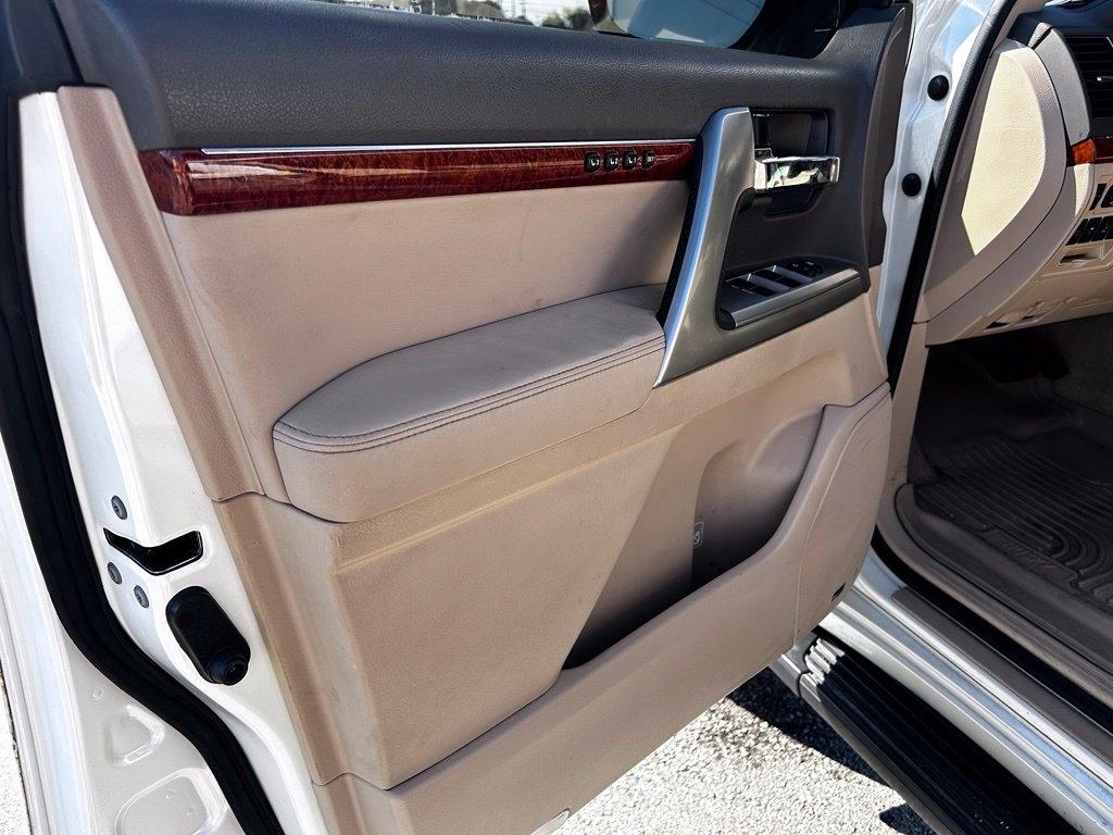 Toyota Land Cruiser 4dr 4WD (Natl) 2013