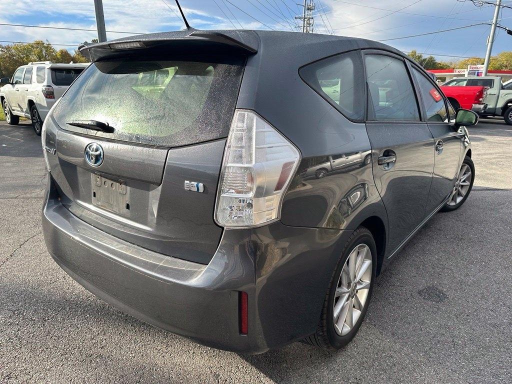 Toyota Prius V 5dr Wgn Three (Natl) 2013