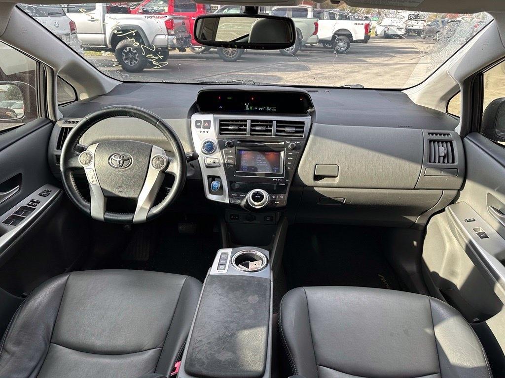 Toyota Prius V 5dr Wgn Three (Natl) 2013