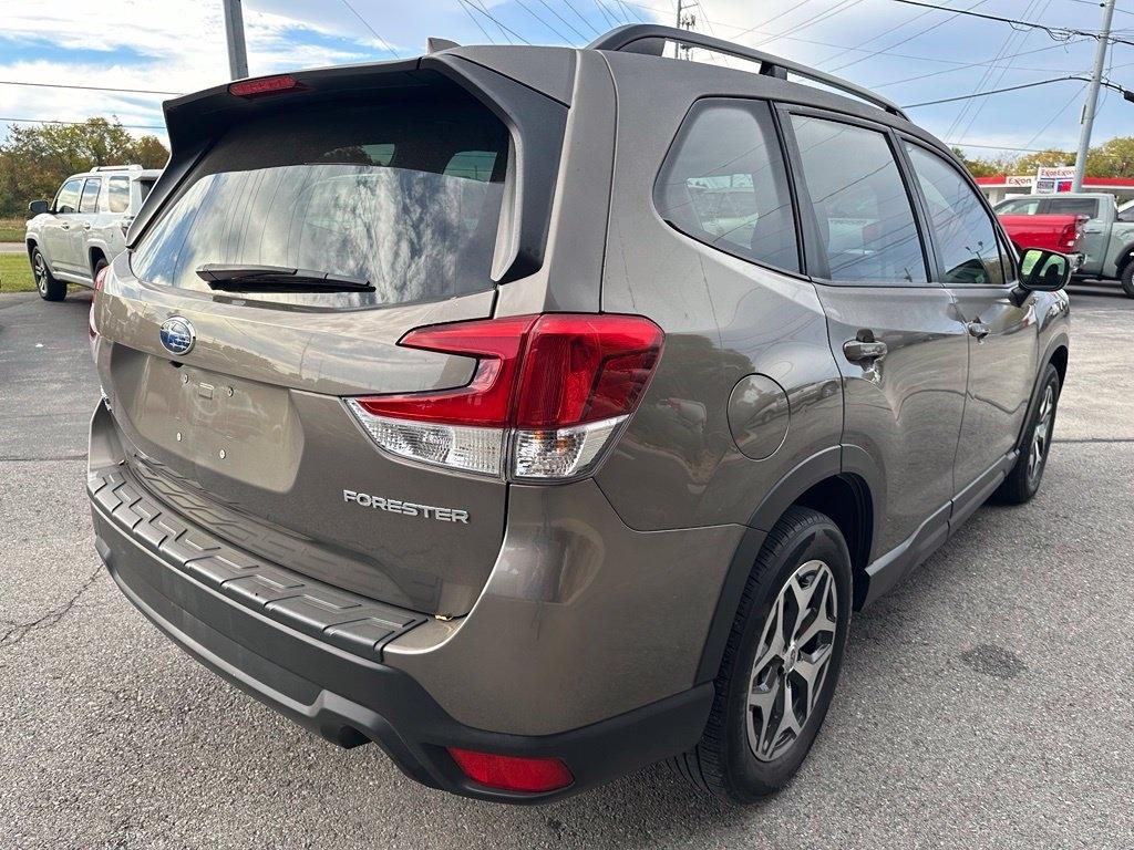 Subaru Forester Premium CVT 2021