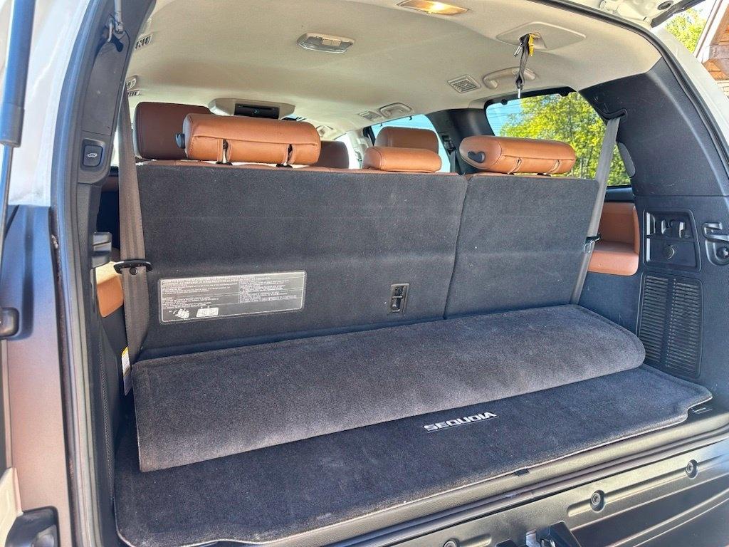 Toyota Sequoia Platinum RWD (Natl) 2018