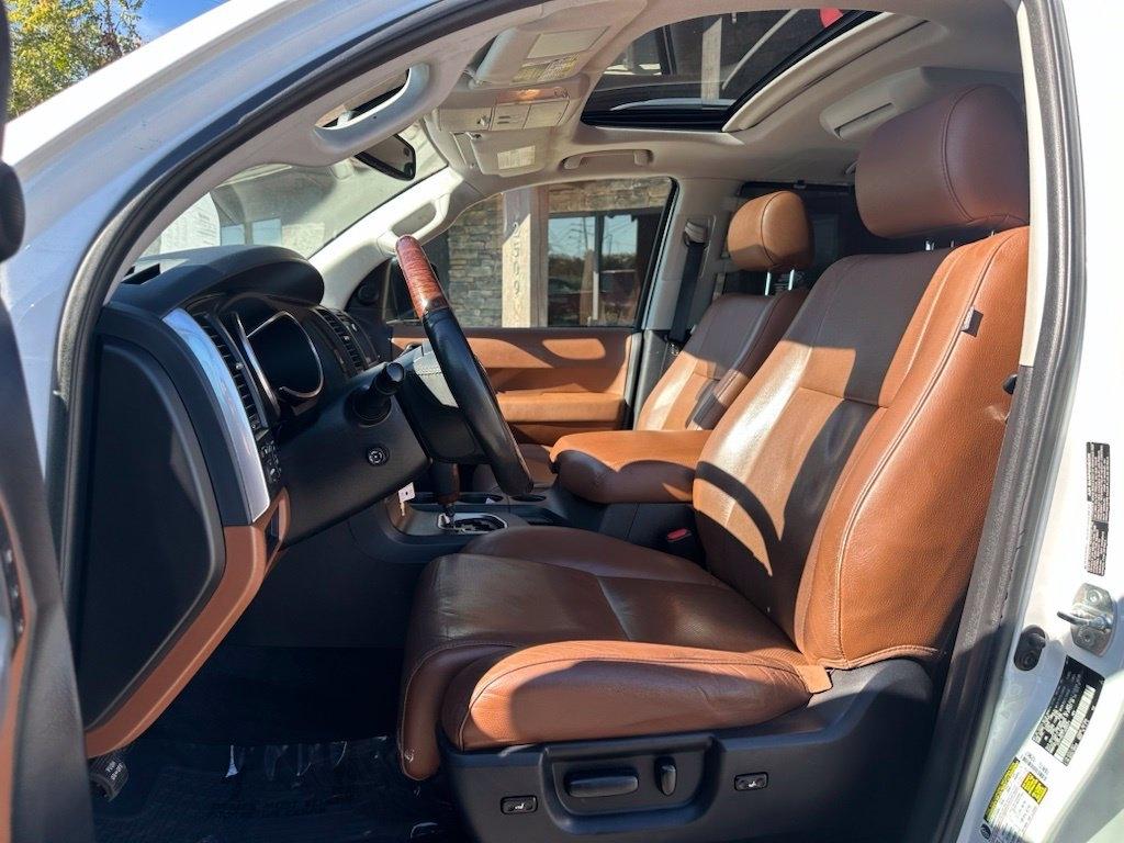 Toyota Sequoia Platinum RWD (Natl) 2018