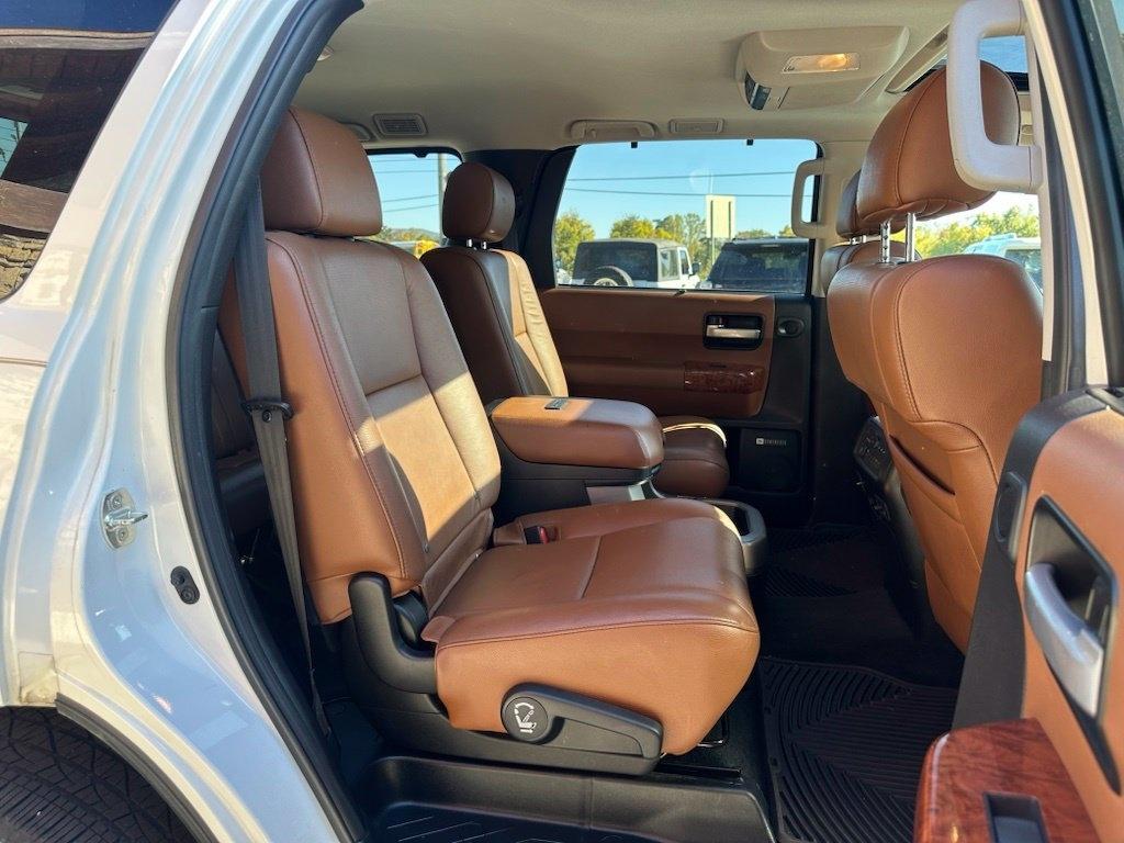 Toyota Sequoia Platinum RWD (Natl) 2018
