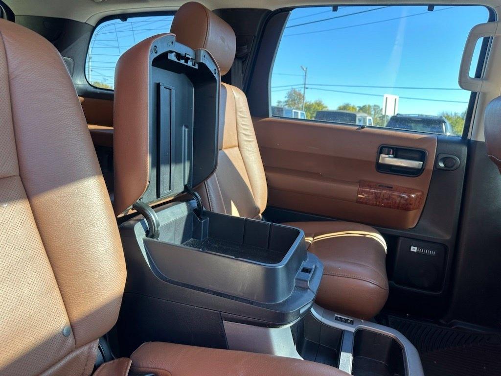 Toyota Sequoia Platinum RWD (Natl) 2018