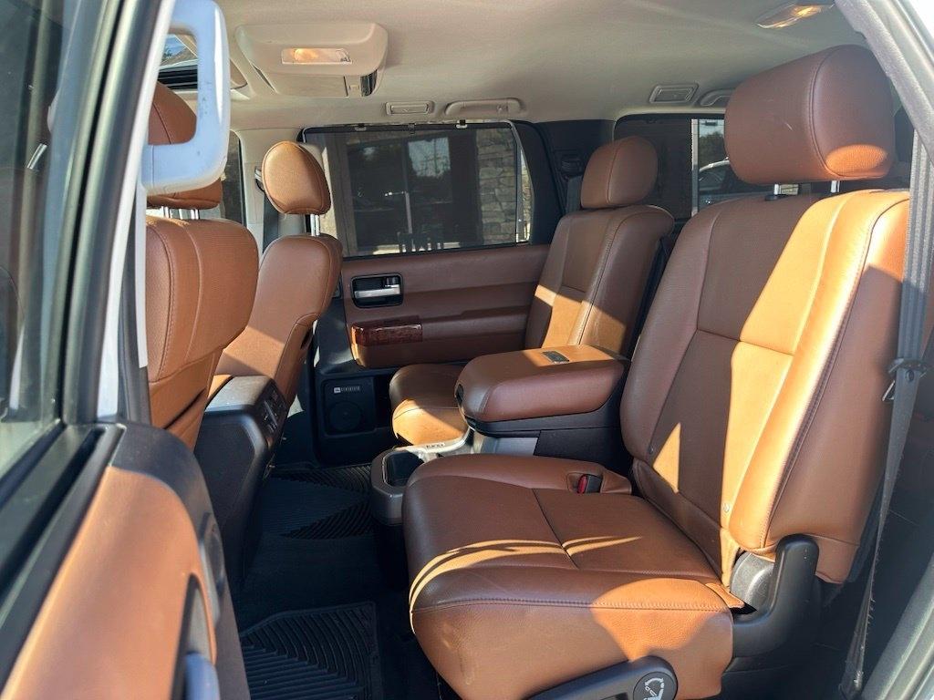 Toyota Sequoia Platinum RWD (Natl) 2018