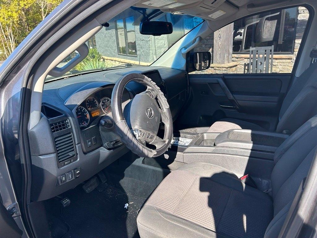 Nissan Titan 2WD Crew Cab SWB SV 2013