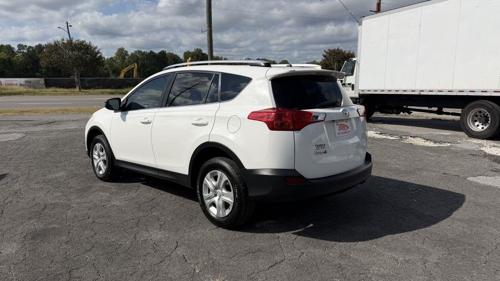 2014 Toyota RAV4 LE - Photo 8