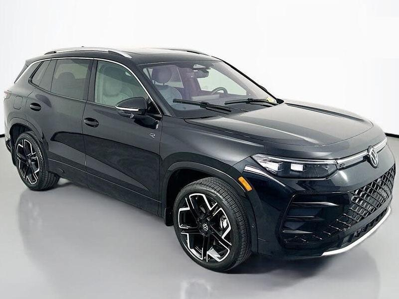 Volkswagen Tiguan SEL R-Line Black 4MOTION 2026
