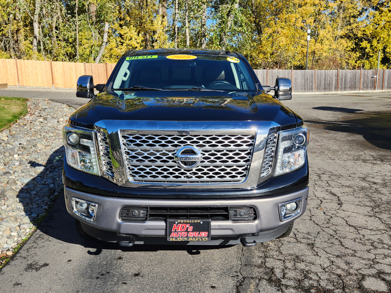 Nissan Titan XD 4WD Crew Cab Platinum Reserve Diesel 2016 Nissan Titan XD 4WD Crew Cab Platinum Reserve Diesel 2016